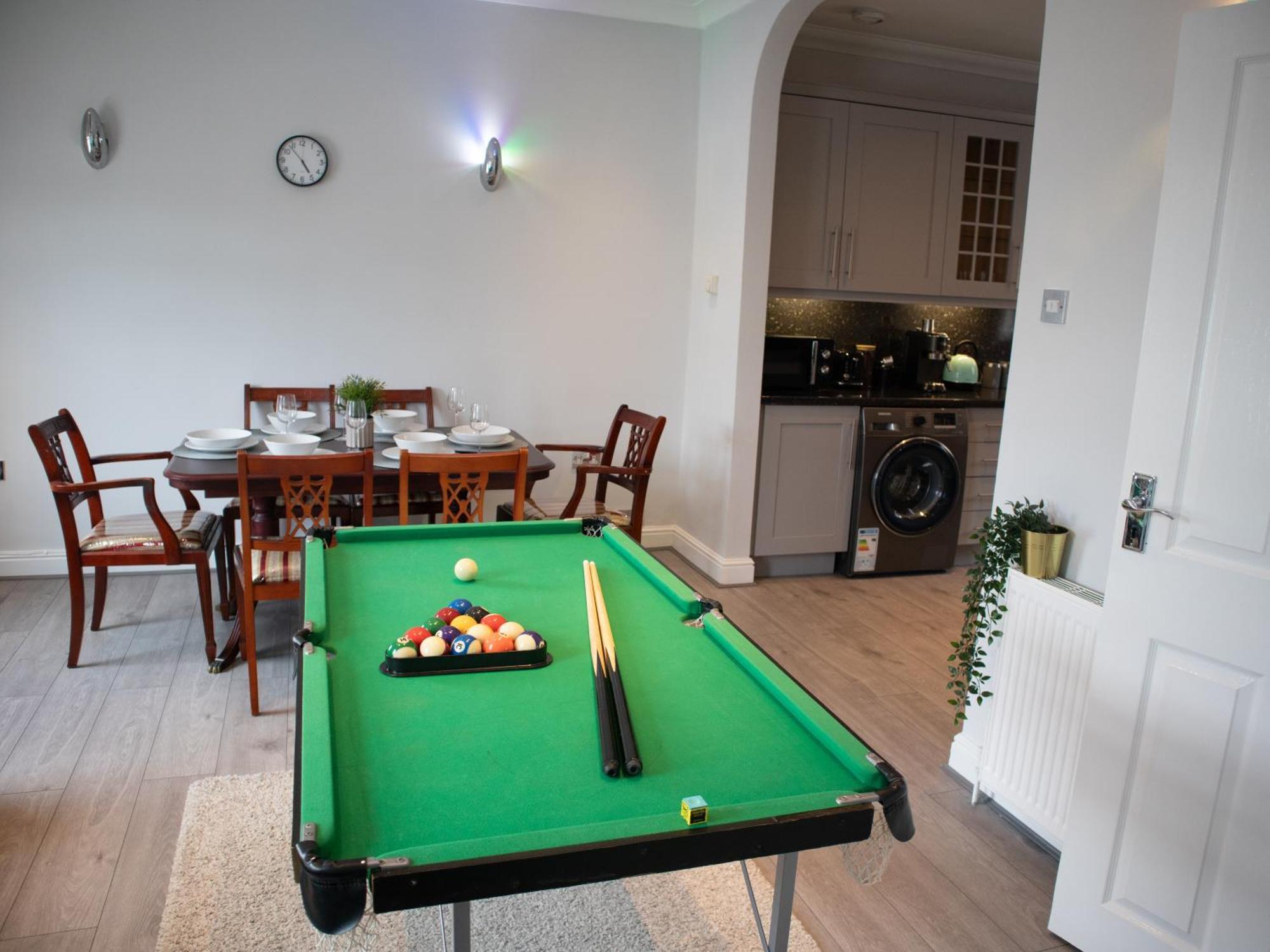Bright Private Terrace - Free Private Parking - Tv - Wifi - Netflix Daire Croydon Dış mekan fotoğraf